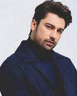 Alp Navruz – Actor, Model | Wiki, Age, Height, Net Worth, Relationship, Ethnicity, Career