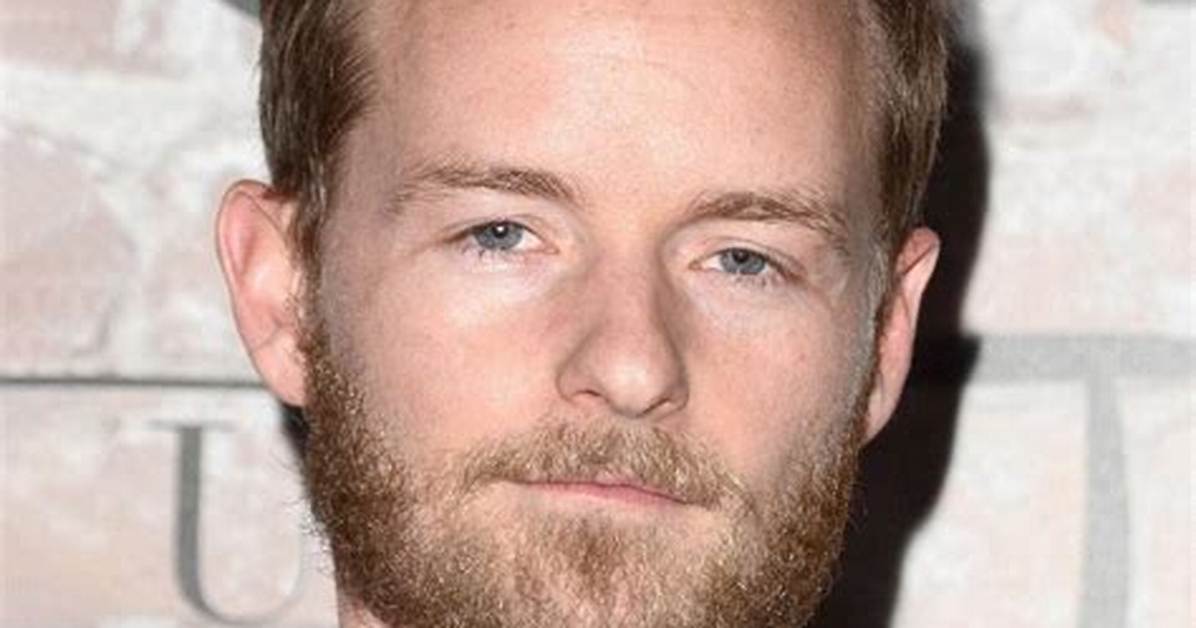 Christopher Masterson: a Comprehensive Look at the Life and Career of the Talented Actor