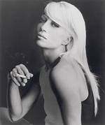 Donatella Versace Young: the Rise of a Fashion Icon