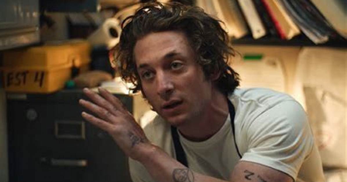 Exploring the Dynamic Journey of Jeremy Allen White and Ashley Moore