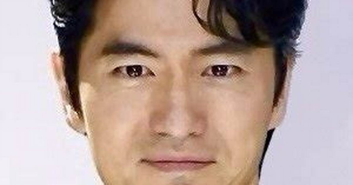Exploring the Life of Lee Jin Wook: His Wife and Family
