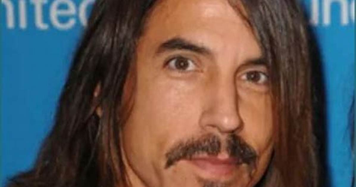 Exploring the Romantic Life of Anthony Kiedis: a Look at His Couples