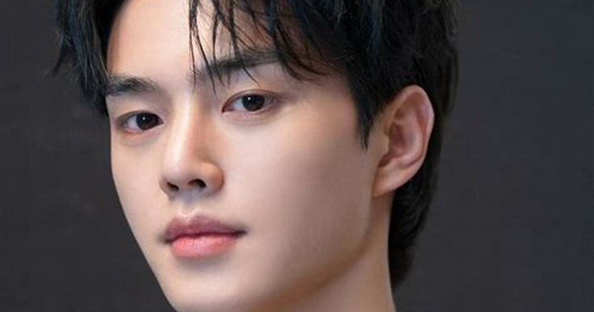 Is Song Kang Aesthetic? Exploring the Style and Charm of the Rising Star