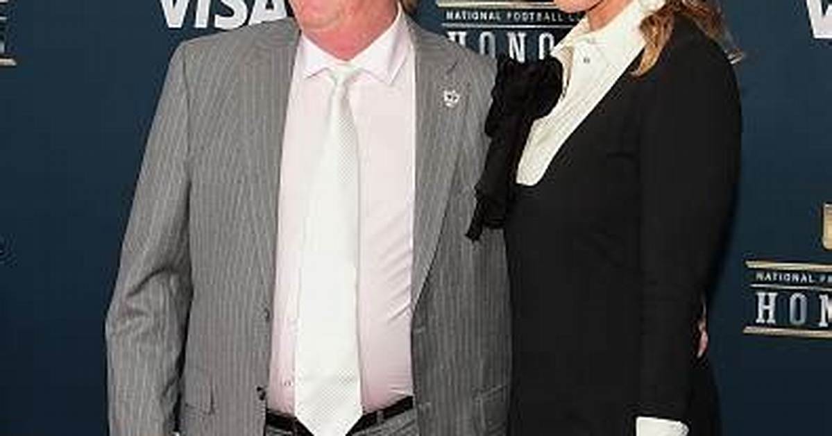 Mark Davis' Wife: the Woman Behind the Raiders' Owner