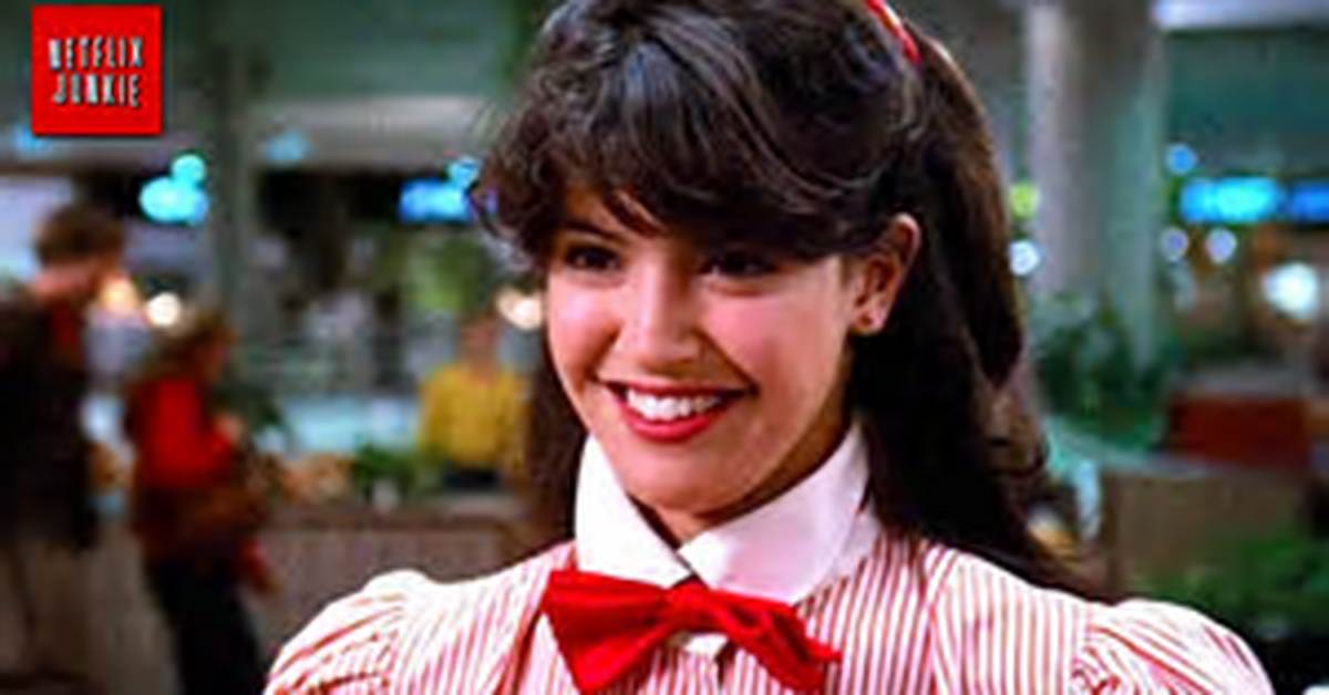 Phoebe Cates: the Timeless Beauty of Hollywood