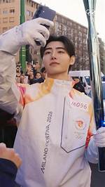 Sung Hoon: the Rising Star of South Korean Entertainment