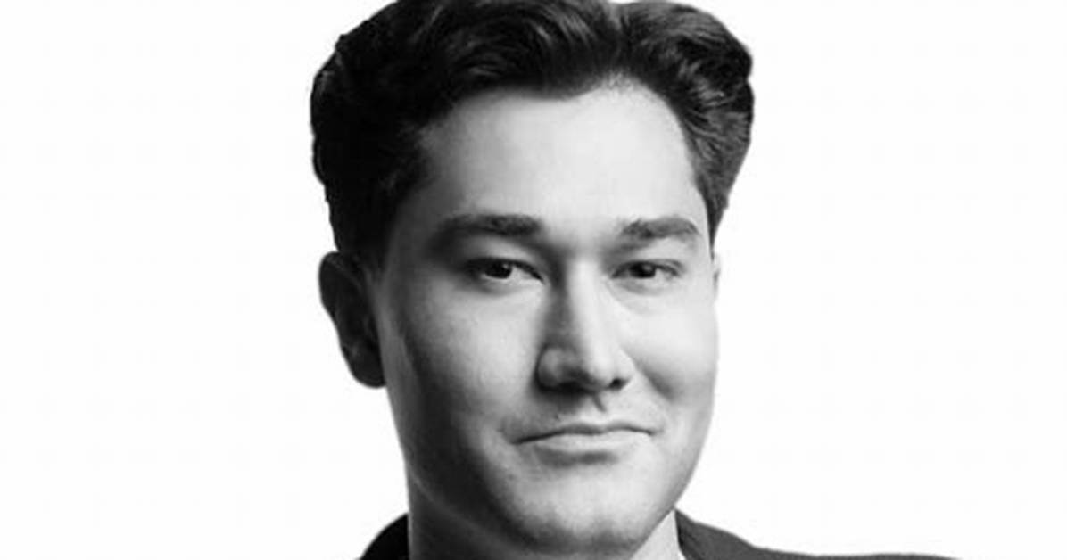 Understanding the Background of Hugo Lowell's Parents: a Deep Dive