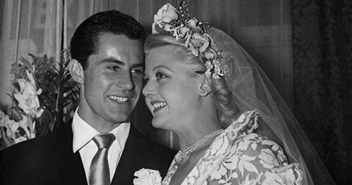Who Is Angela Lansbury Married to?